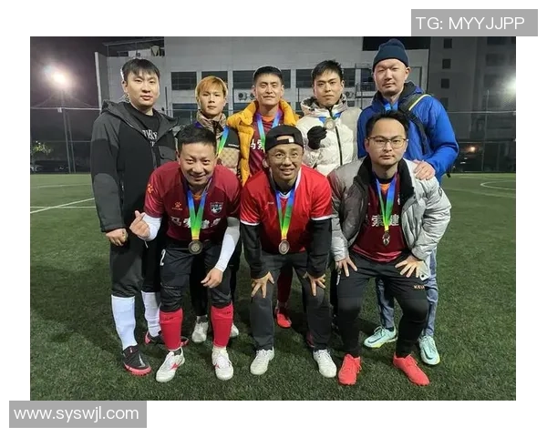 足球明星合照高清大集合展现球场魅力与友谊瞬间