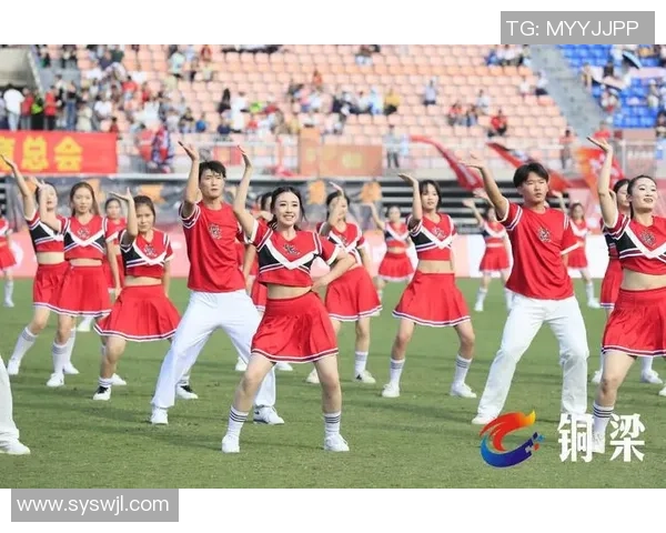 足球明星为粉丝献舞激情瞬间展现运动与艺术的完美结合 足球明星为粉丝献舞激情瞬间展现运动与艺术的完美结合